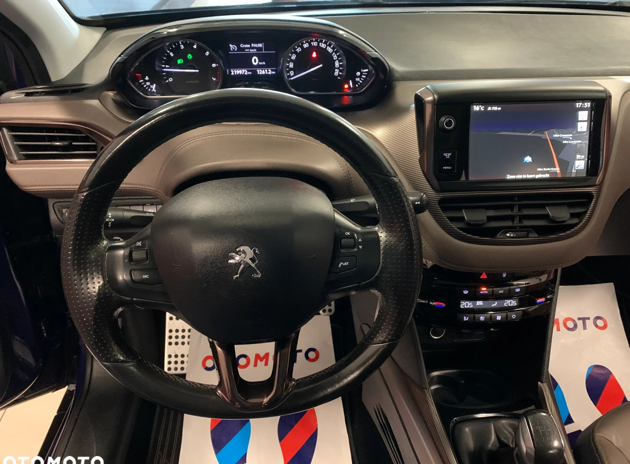Peugeot 2008 cena 31900 przebieg: 219000, rok produkcji 2013 z Łuków małe 137